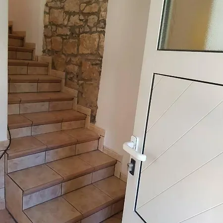Apartment Iko Orebic